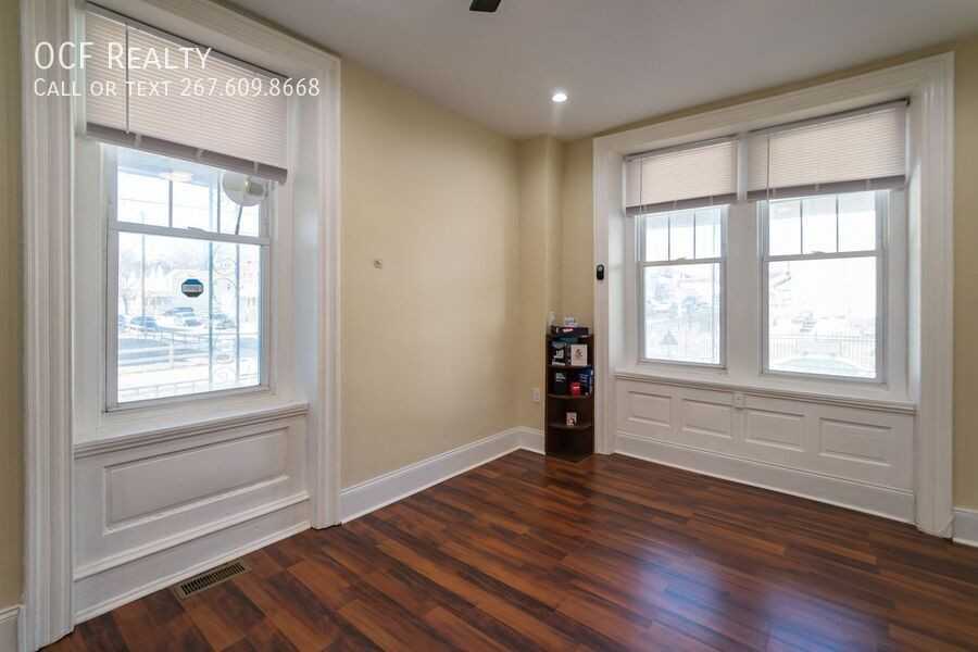 5426 W Jefferson St - Photo 3 of 32