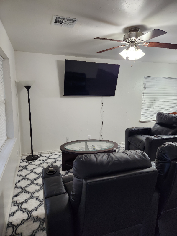 313 W Himes St - Photo 6 of 24