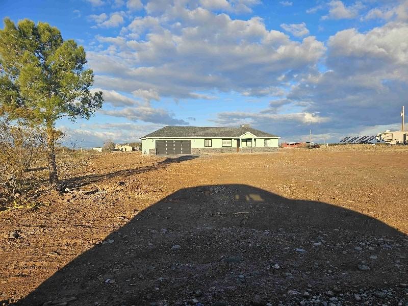 2170 N San Juan Mine Rd - Photo 2 of 13