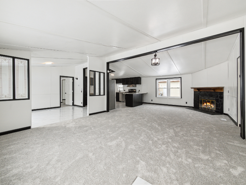 1567 Brookline St - Photo 3 of 14