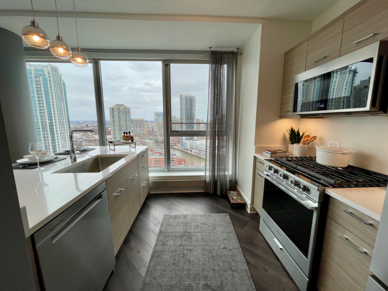 300 North Canal Street - Photo 4 of 10