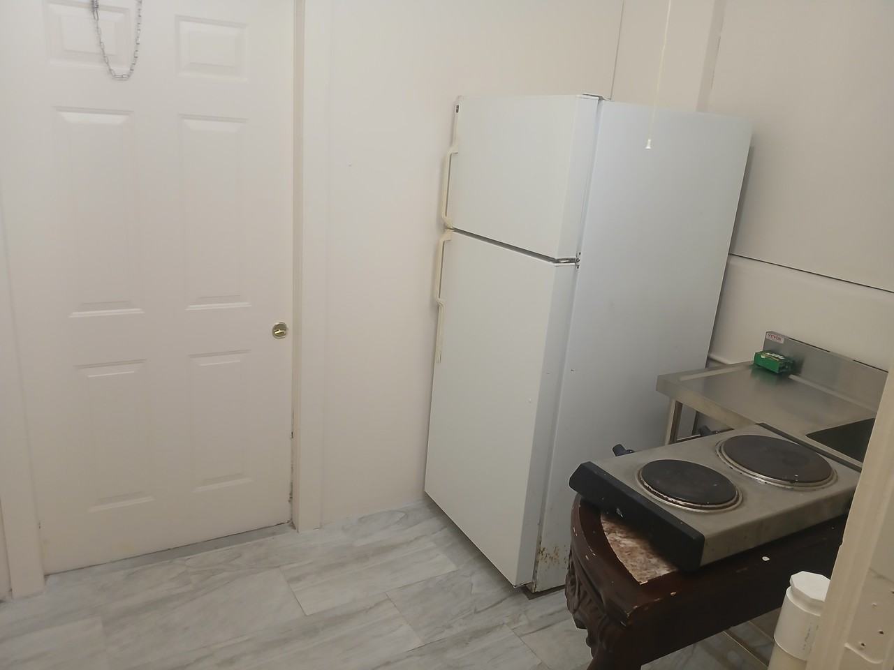 2004 Northwest 27th Street - Photo 6 of 27