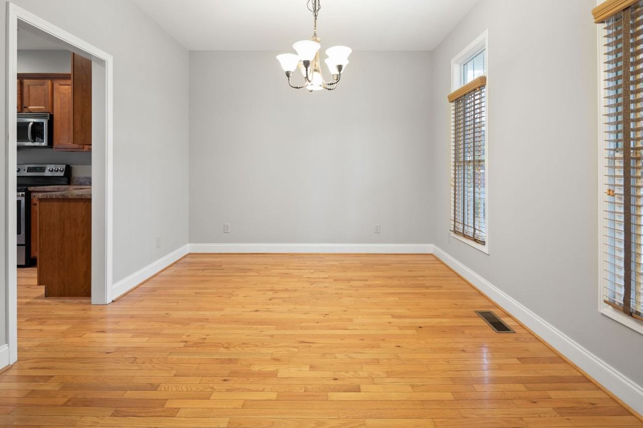 6 Winding Oak Dr - Photo 5 of 26