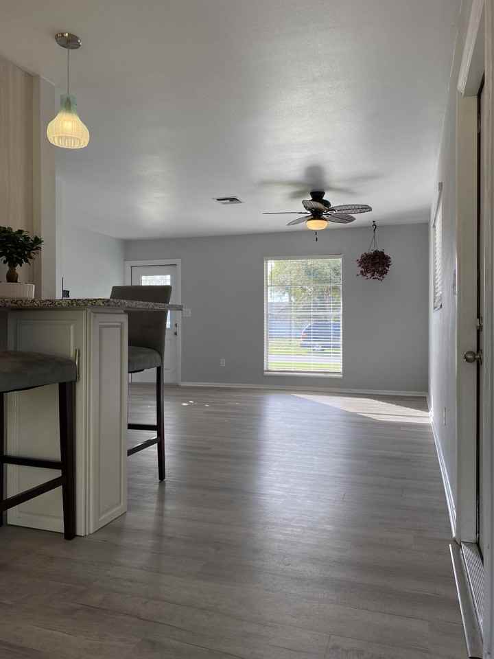 793 Bianca Dr Ne #NA - Photo 5 of 19