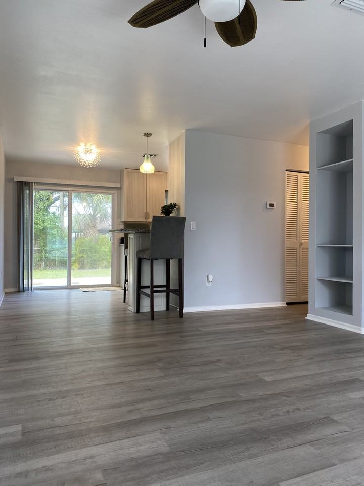 793 Bianca Dr Ne #NA - Photo 4 of 19