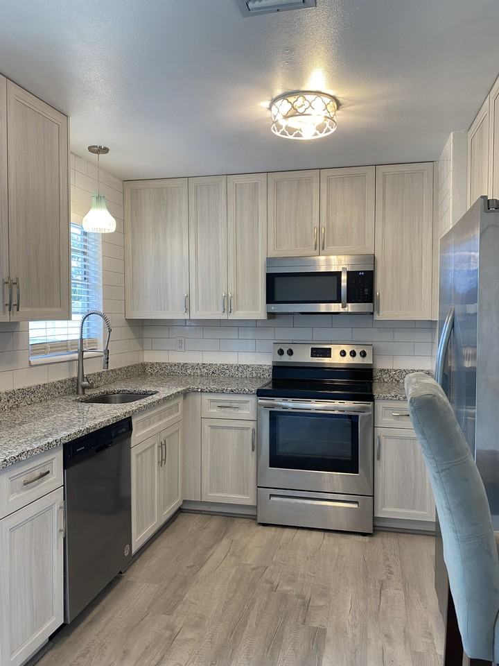 793 Bianca Dr Ne #NA - Photo 7 of 19