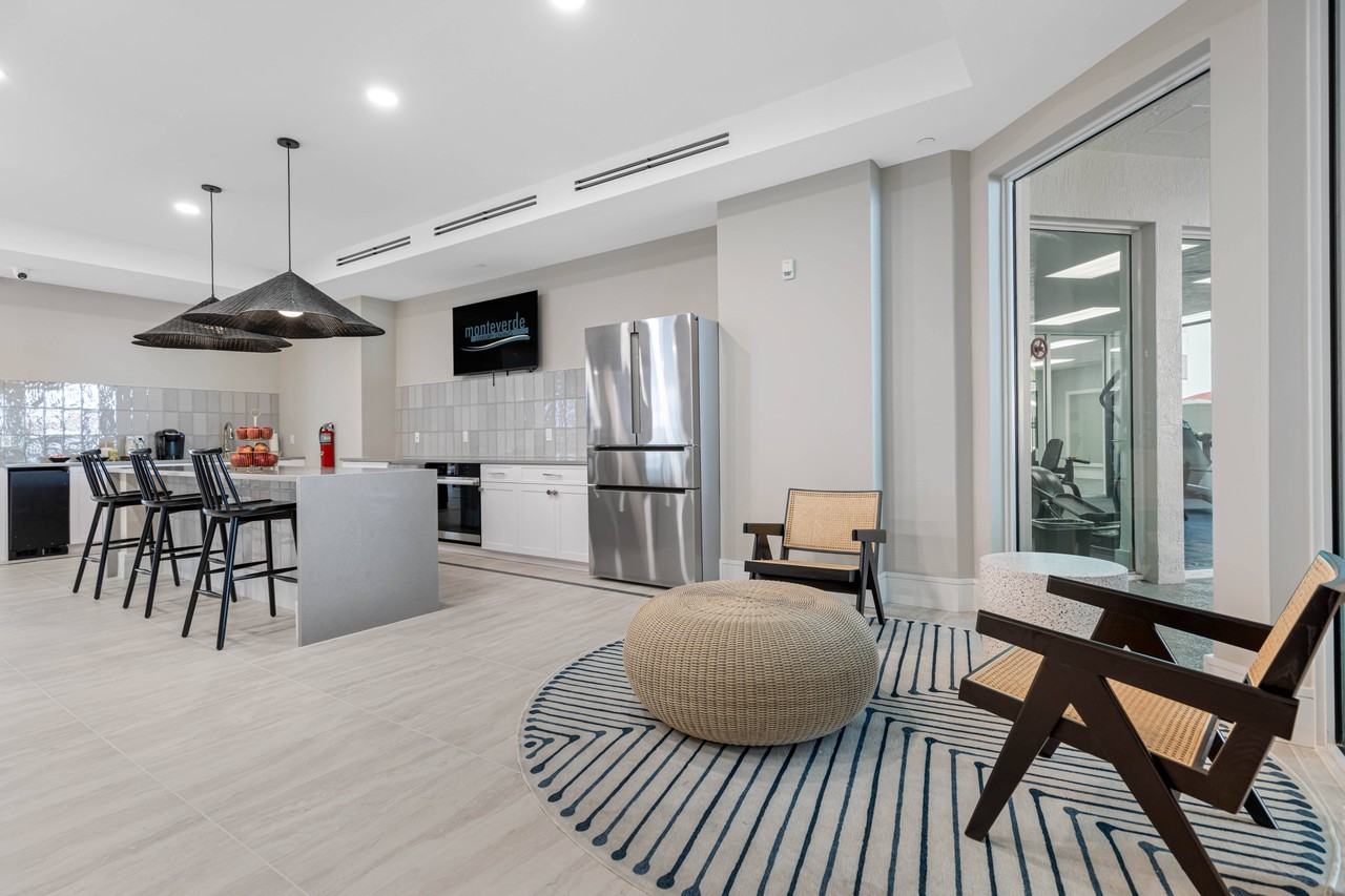 Monteverde at Renaissance Park - Photo 6 of 26