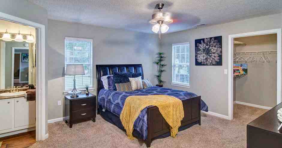 Huntington Chase Apartments - Photo 7 of 14