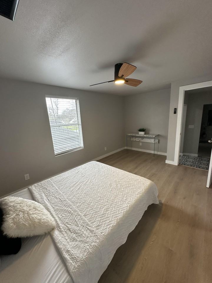 Cochran St - Photo 4 of 4