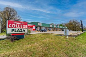 featured image of 206 Melrose St