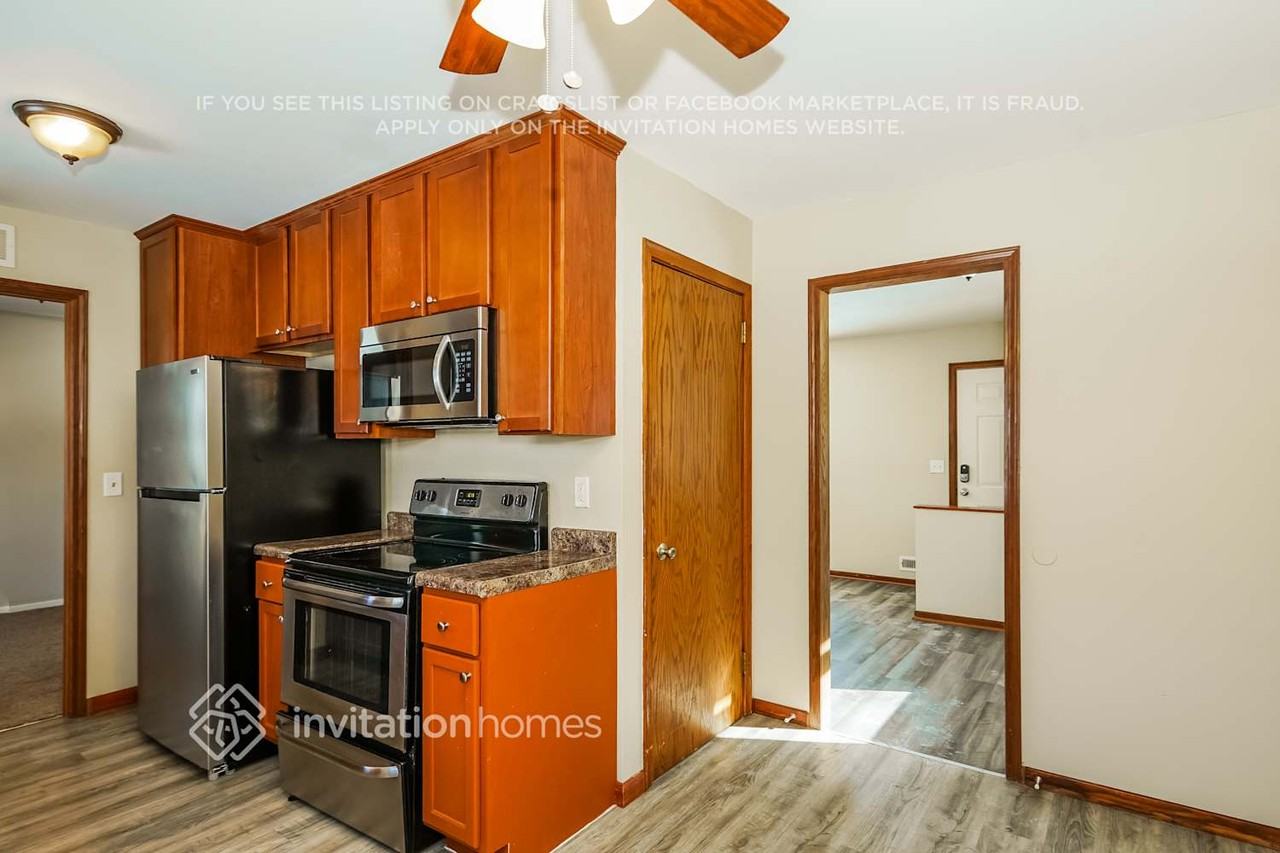 11418 Wren St Nw - Photo 7 of 18