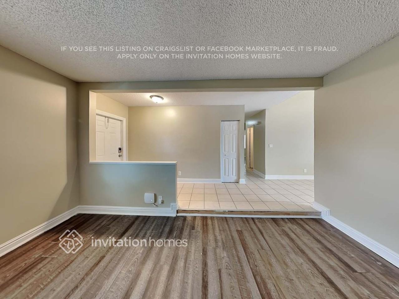 11101 Nw 26th St - Photo 3 of 21