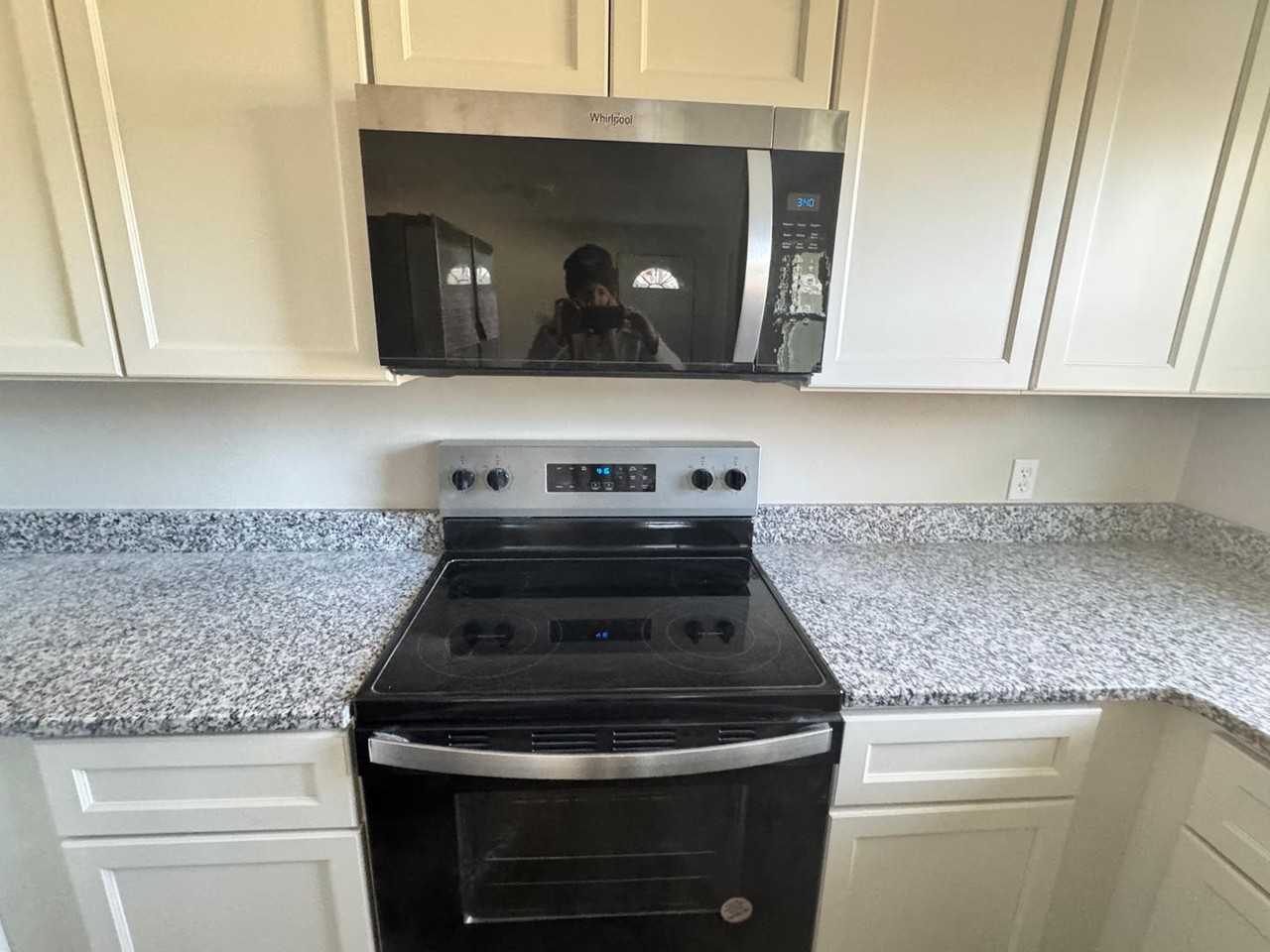 2805 Frinks St - Photo 4 of 16