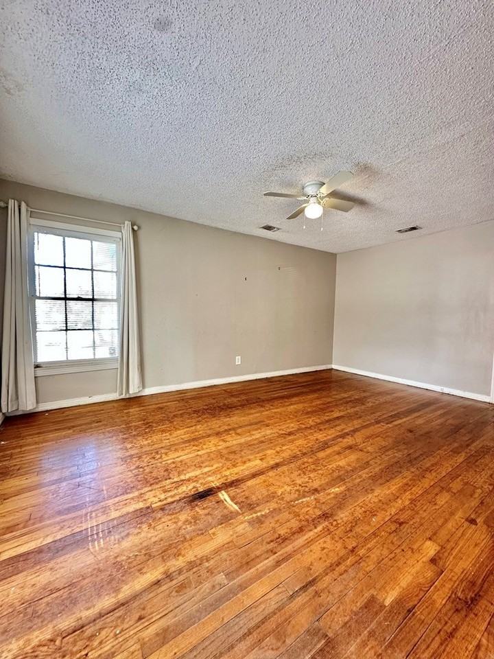 19798 1st St - Photo 4 of 16