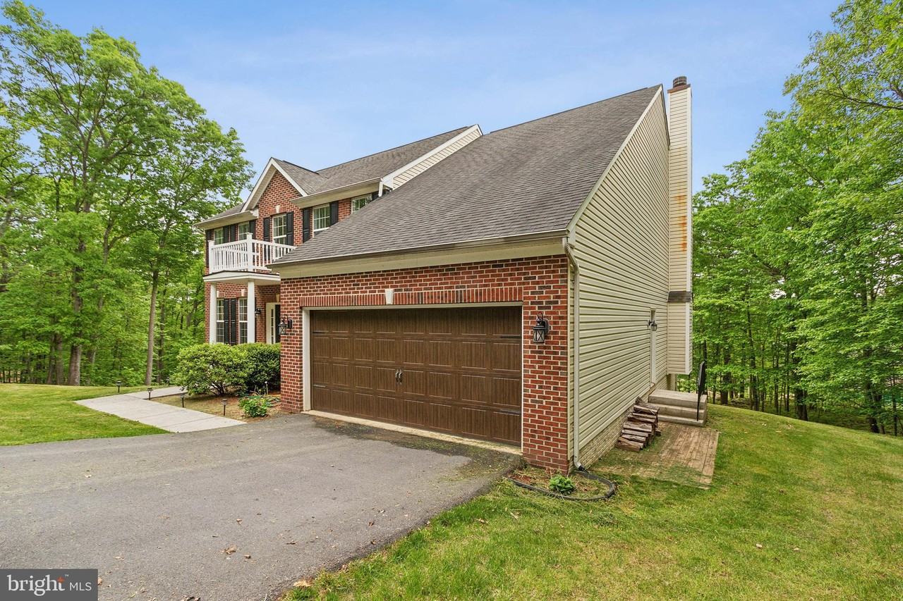 526 Grouse Dr - Photo 2 of 50