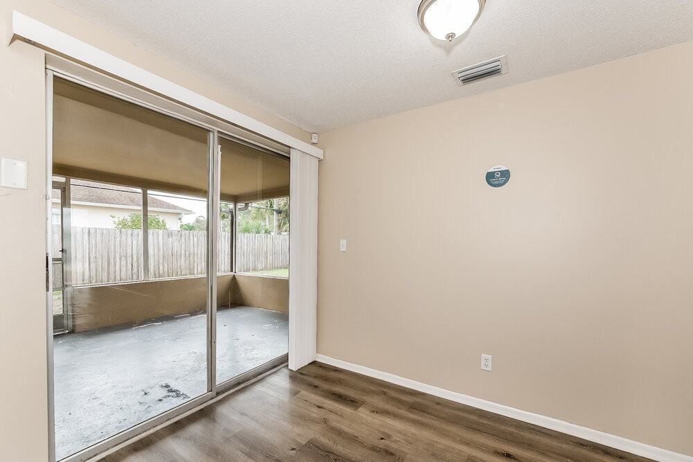 430 Briarwood Rd - Photo 7 of 16