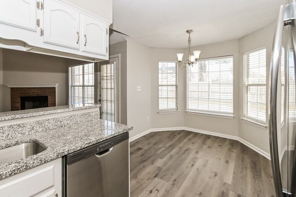 7550 Roundleaf Dr - Photo 6 of 16