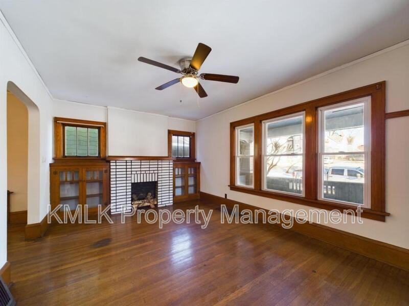 524 Allyn St - Photo 6 of 50