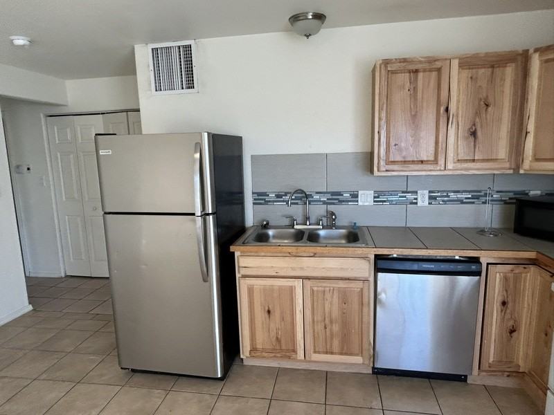 2 3246.5 Downey Ct - Photo 2 of 11