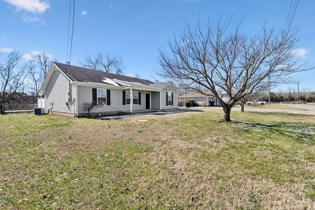 509 Upperglade Ct - Photo 4 of 31