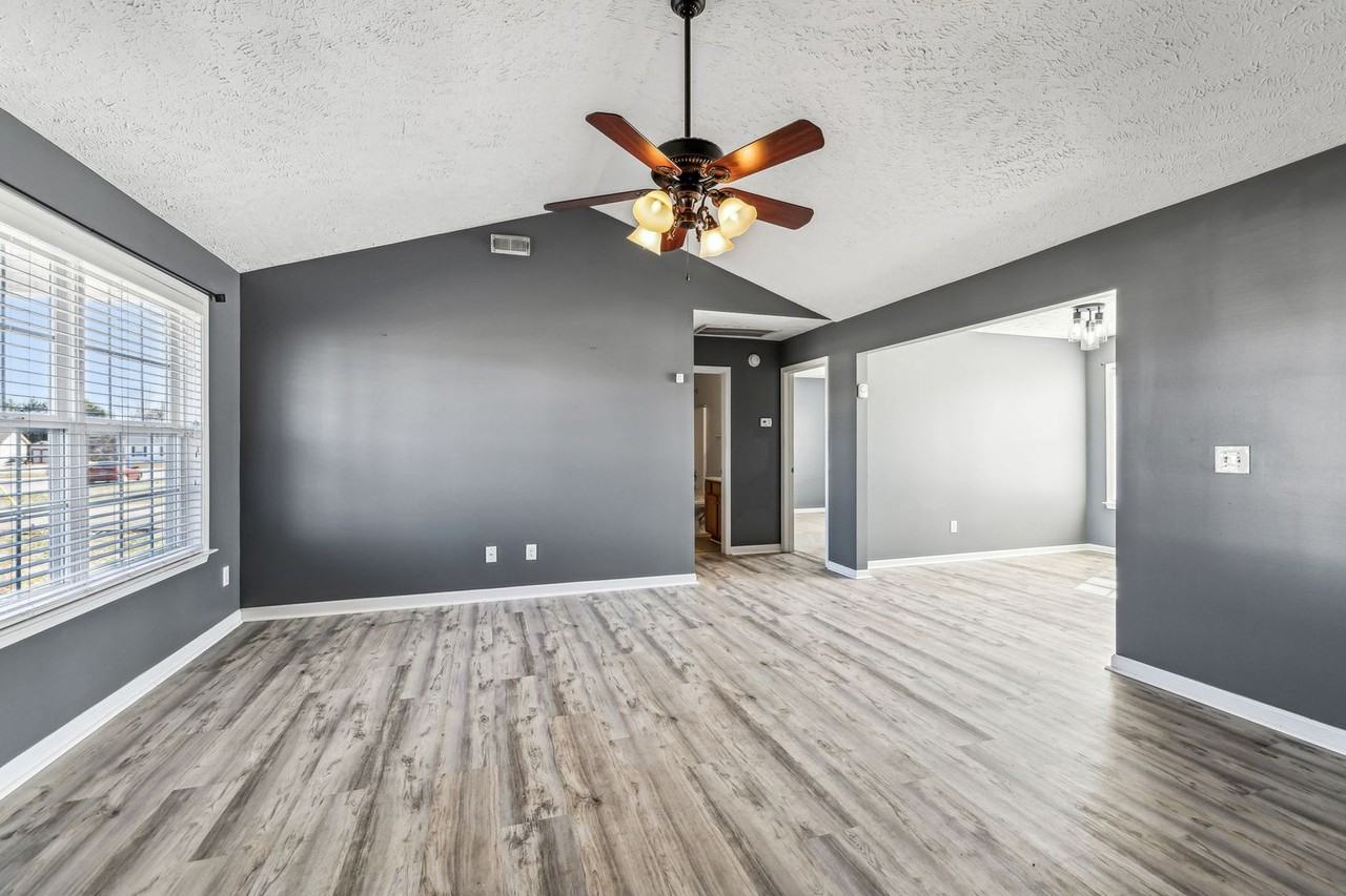 509 Upperglade Ct - Photo 6 of 31