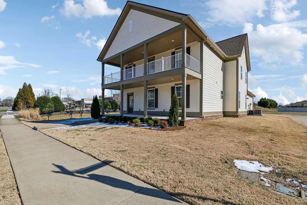 1222 Westlawn Blvd - Photo 4 of 45