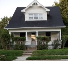 featured image of 211 N Walnut St