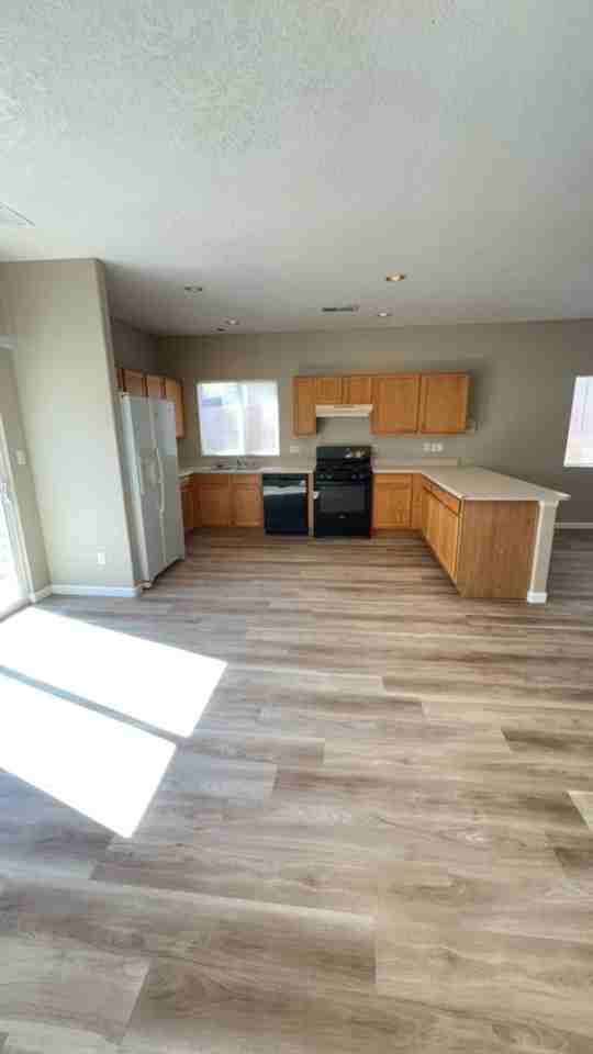 1512 Vista Monte Dr Ne - Photo 5 of 18