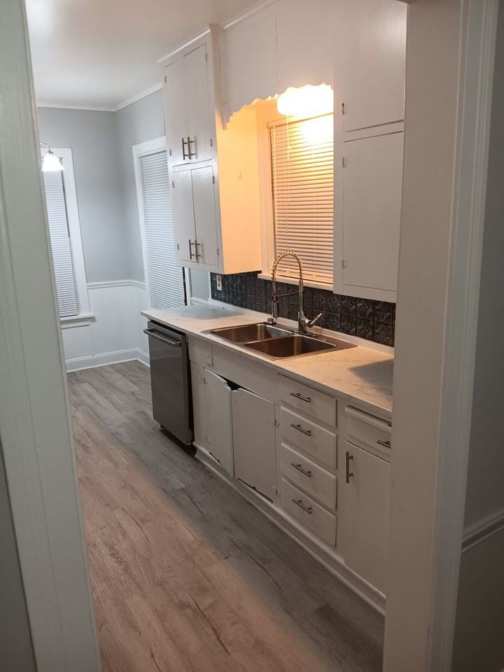 103 E Robinson Pl - Photo 7 of 50