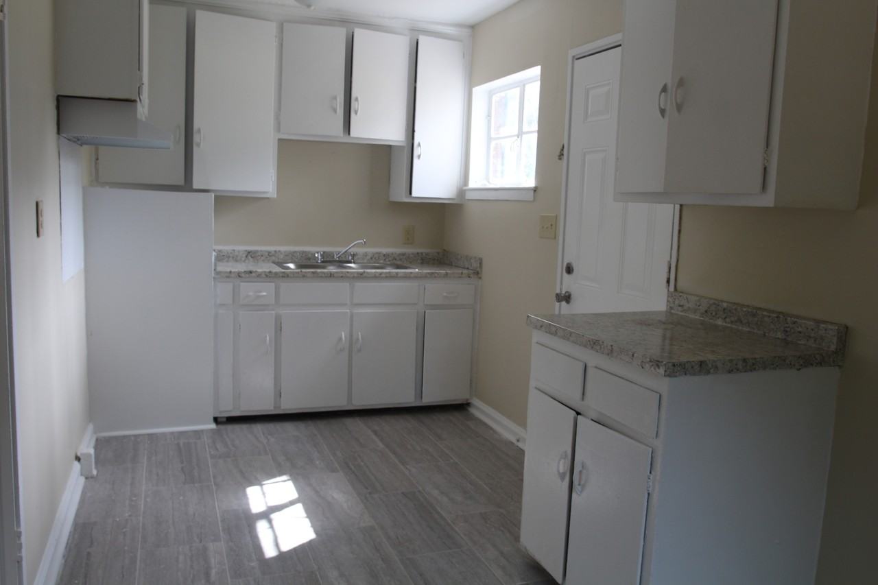 Avalon Avenue 1400 - Photo 4 of 8