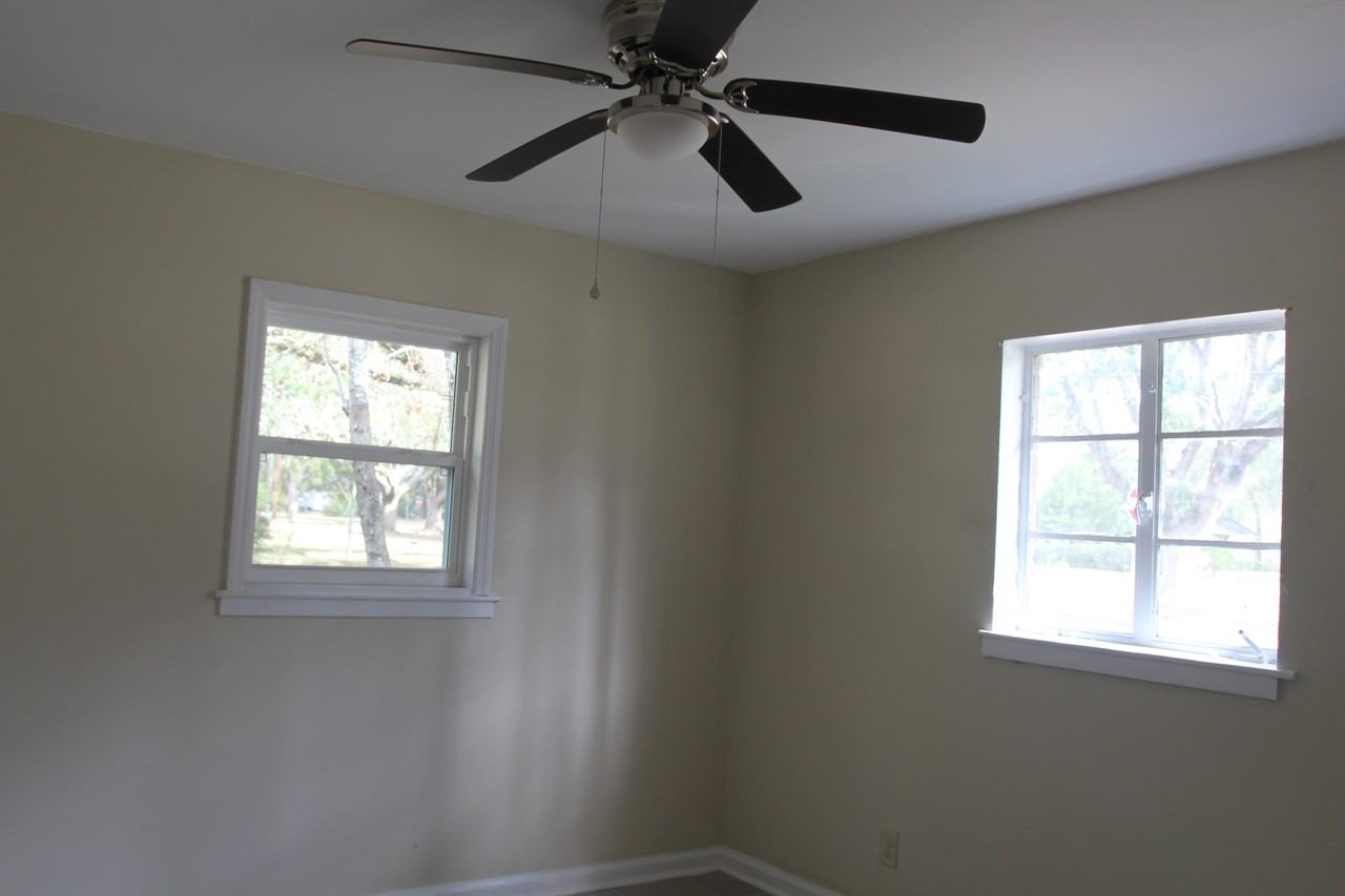 Avalon Avenue 1400 - Photo 6 of 8