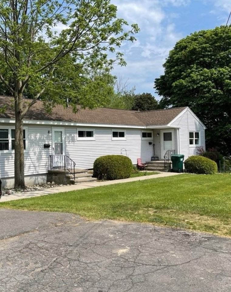 7 Mohawk Ter - Photo 2 of 20