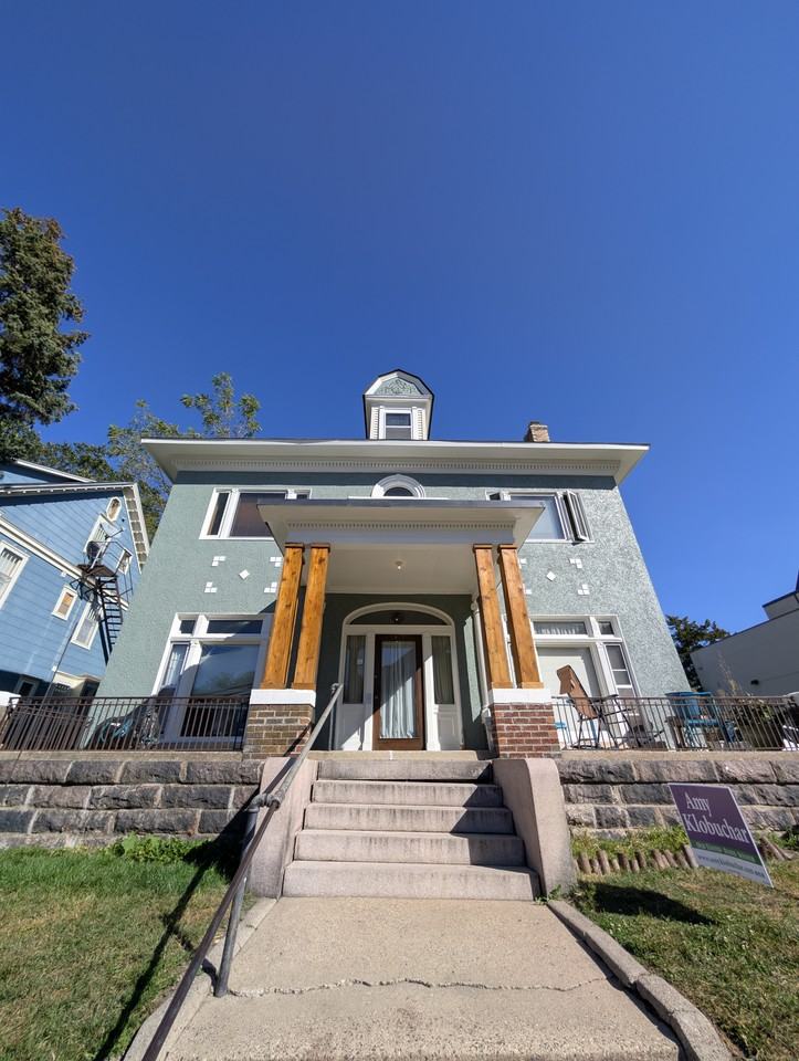 1917 Stevens Ave #4 - Photo 2 of 9