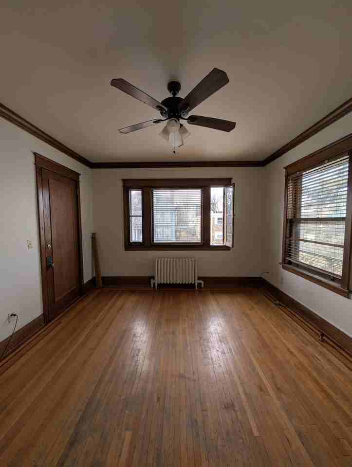 1917 Stevens Ave #4 - Photo 3 of 9