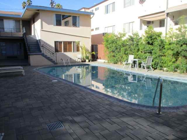 1435 N Fairfax Ave #4 - Photo 2 of 14