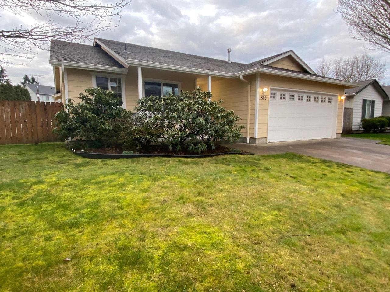 808 Nw Riverbow Ave - Photo 2 of 21