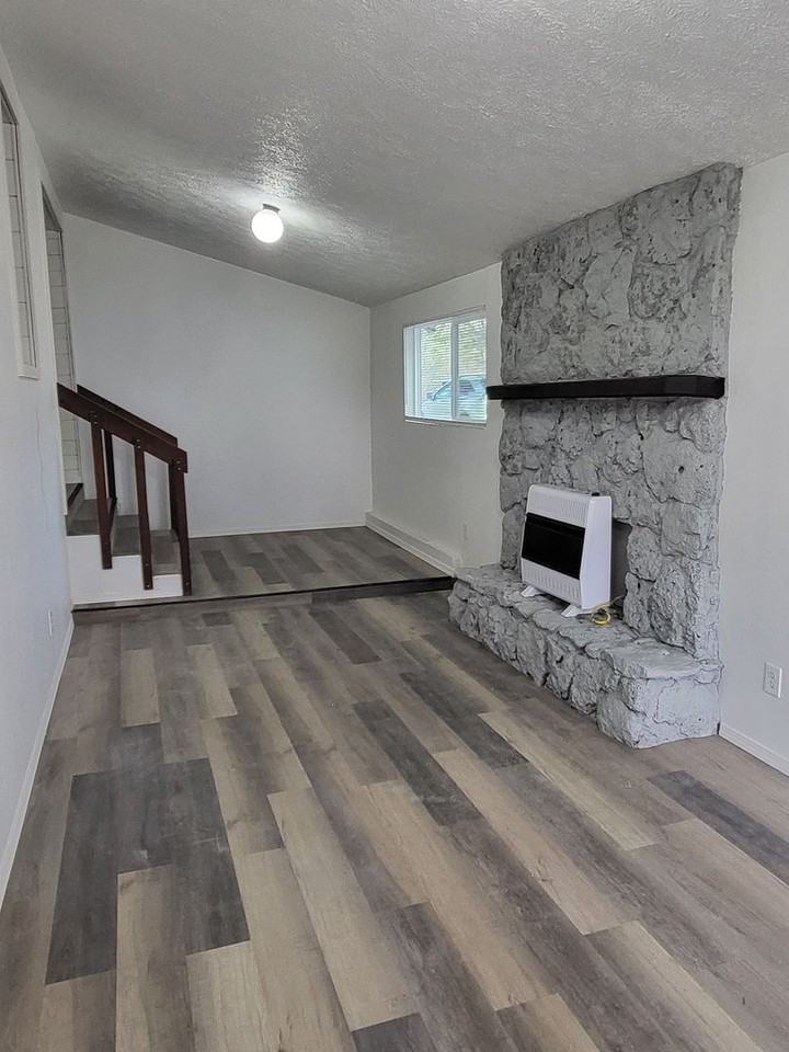 23 E Juniper Ave - Photo 7 of 16