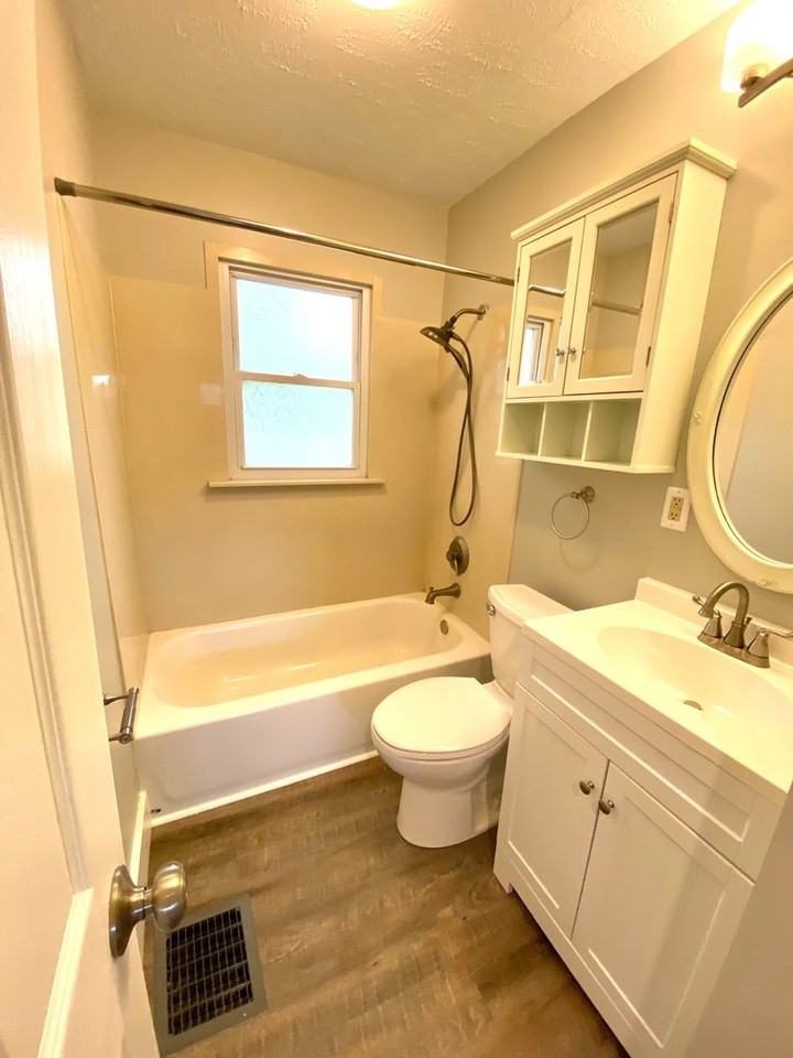 2168 W Bataan Dr - Photo 7 of 14