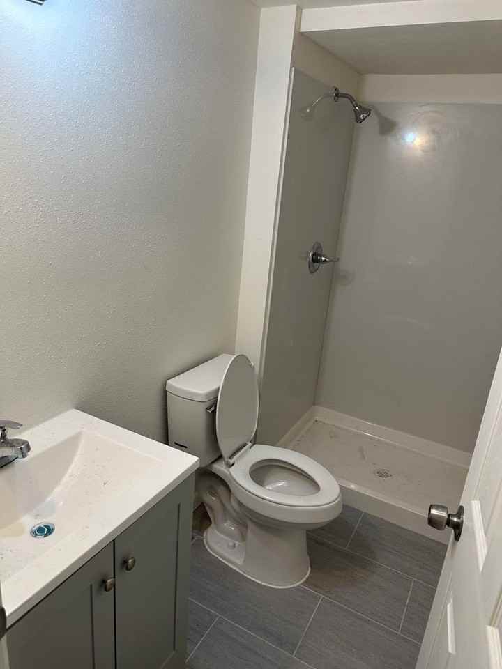 12 Montebello Dr - Photo 3 of 6