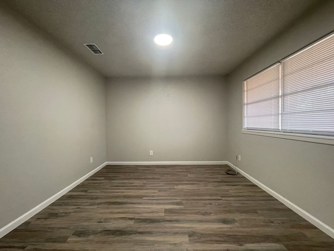 3608 Kerrville Ave - Photo 2 of 11