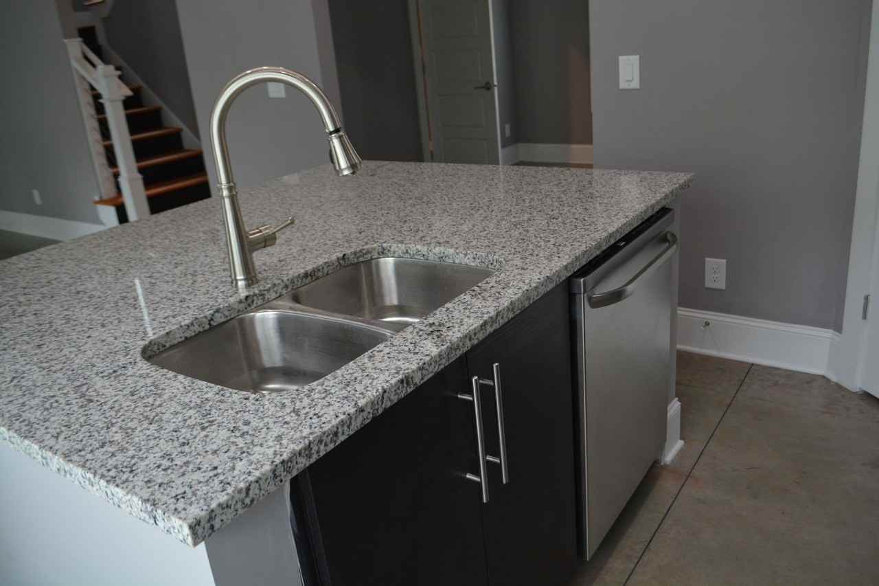 270 Fifth Street - Photo 7 of 7