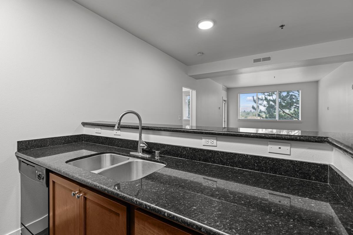 3003 Queensgate Dr - Photo 4 of 16