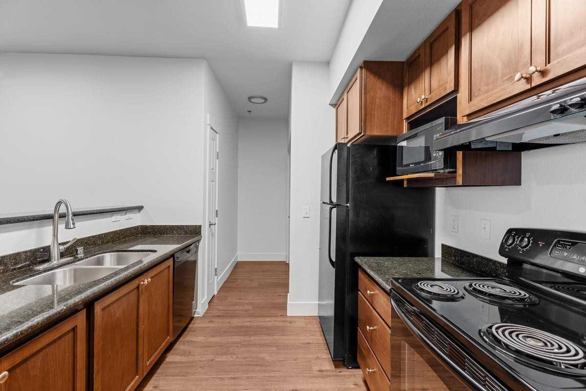 3003 Queensgate Dr - Photo 5 of 30