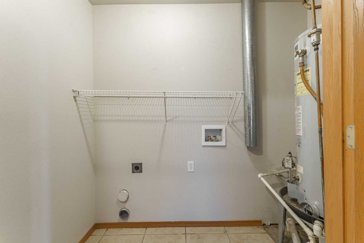 417 E Southern Trace Dr - Photo 2 of 26