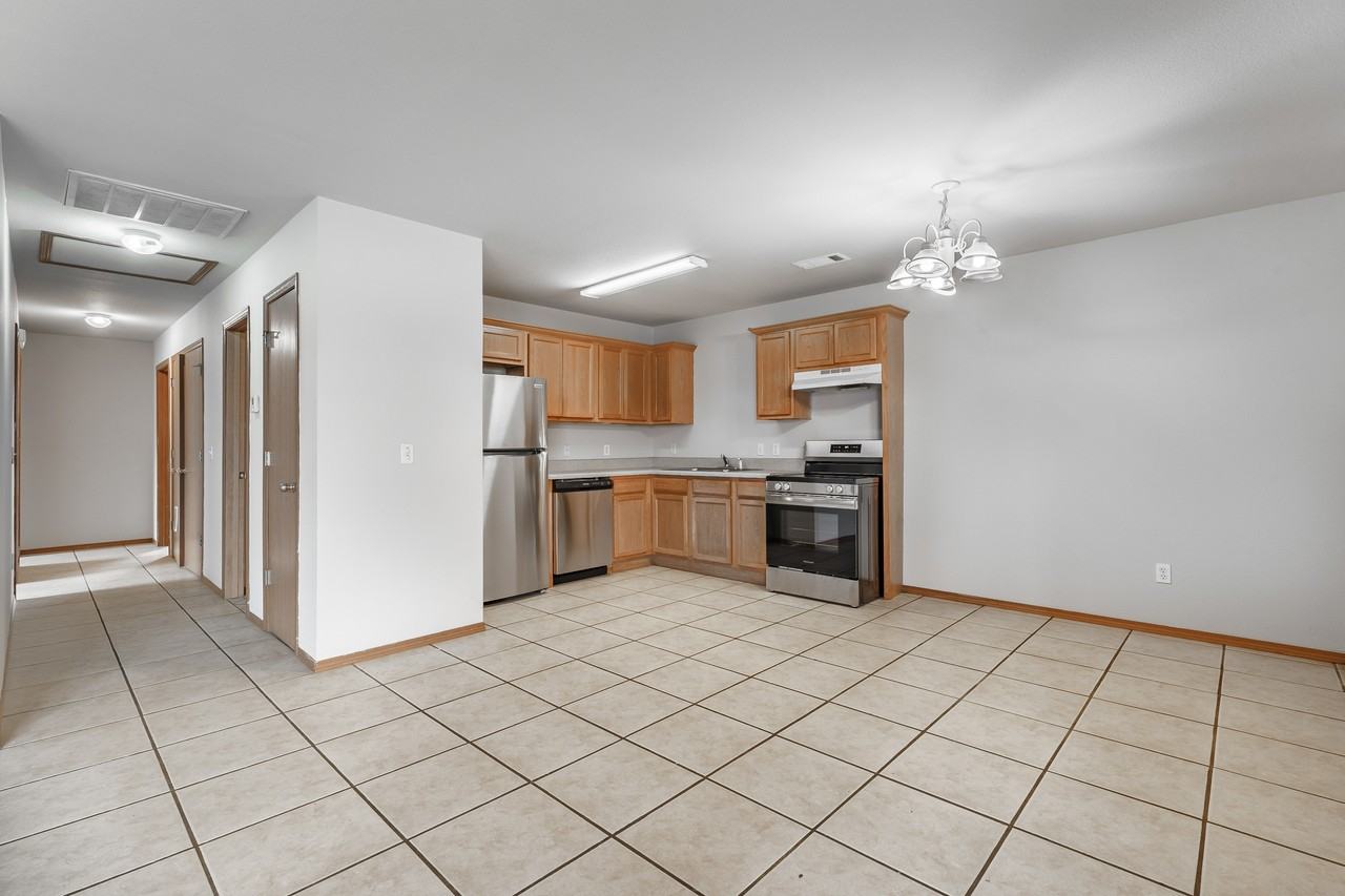 417 E Southern Trace Dr - Photo 4 of 26