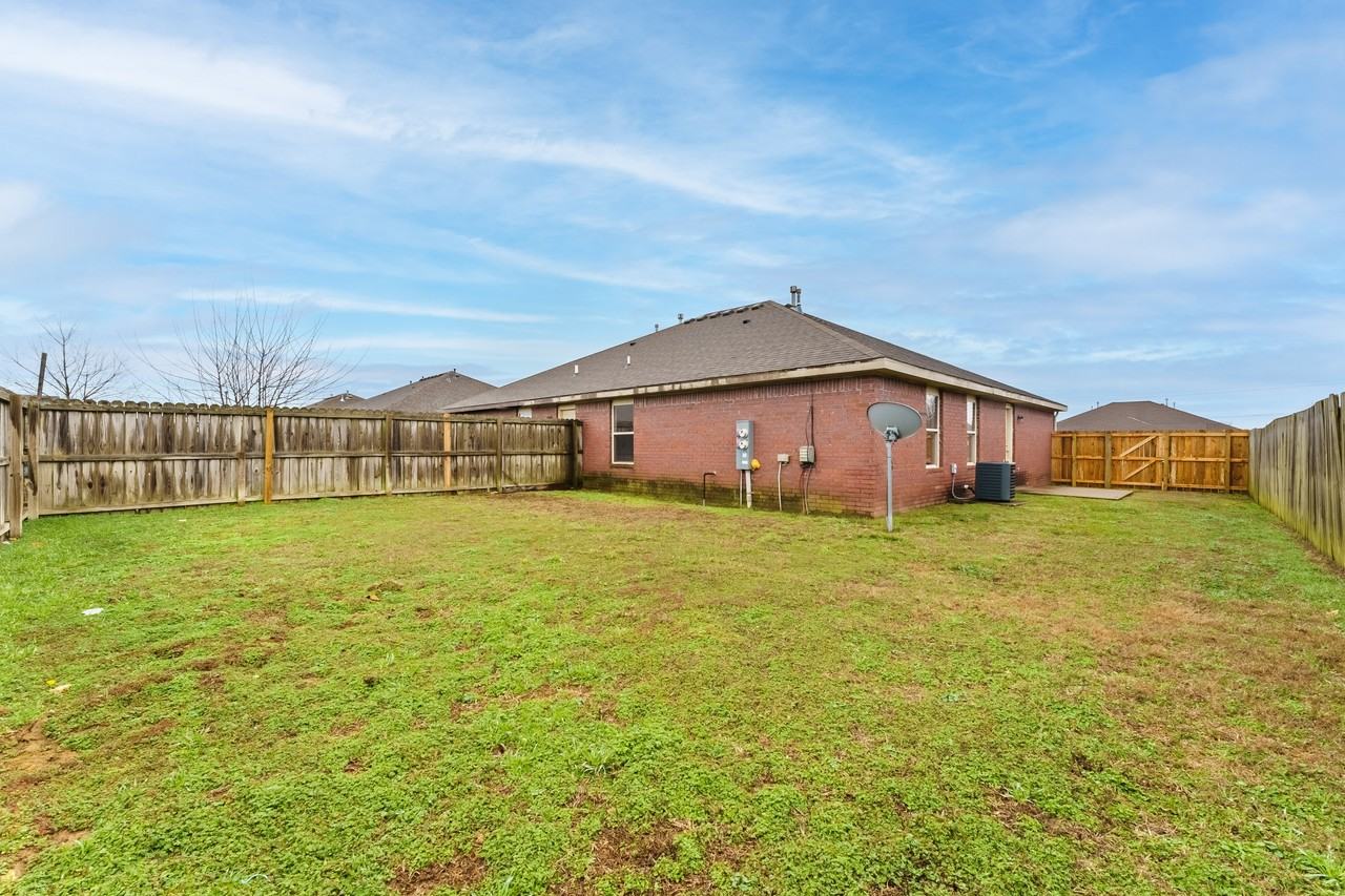 417 E Southern Trace Dr - Photo 7 of 26