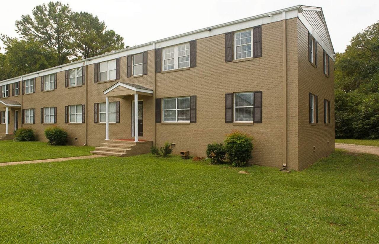 1952 Calmar St #104 - Photo 2 of 10