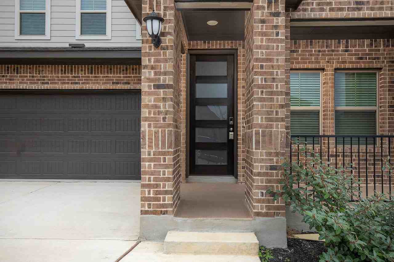 25846 Posey Dr - Photo 3 of 34