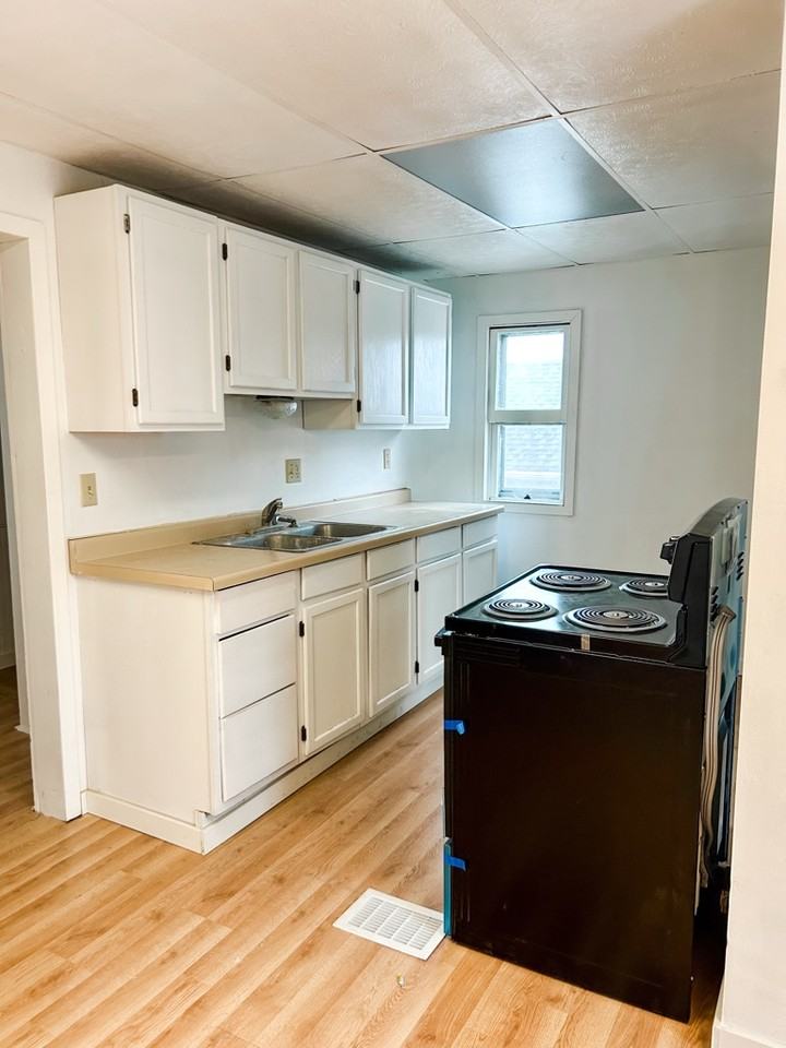 227 S Marr St - Photo 6 of 8