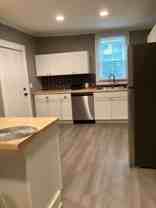 1050 N Clark St - Photo 1 of 1